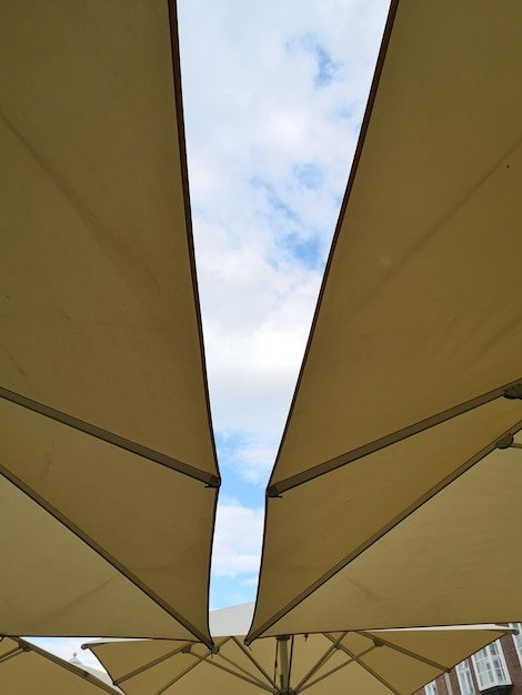 Transforme Seu Espaço Externo com Toldos de Lona: Durabilidade e Estilo em Cada Detalhe